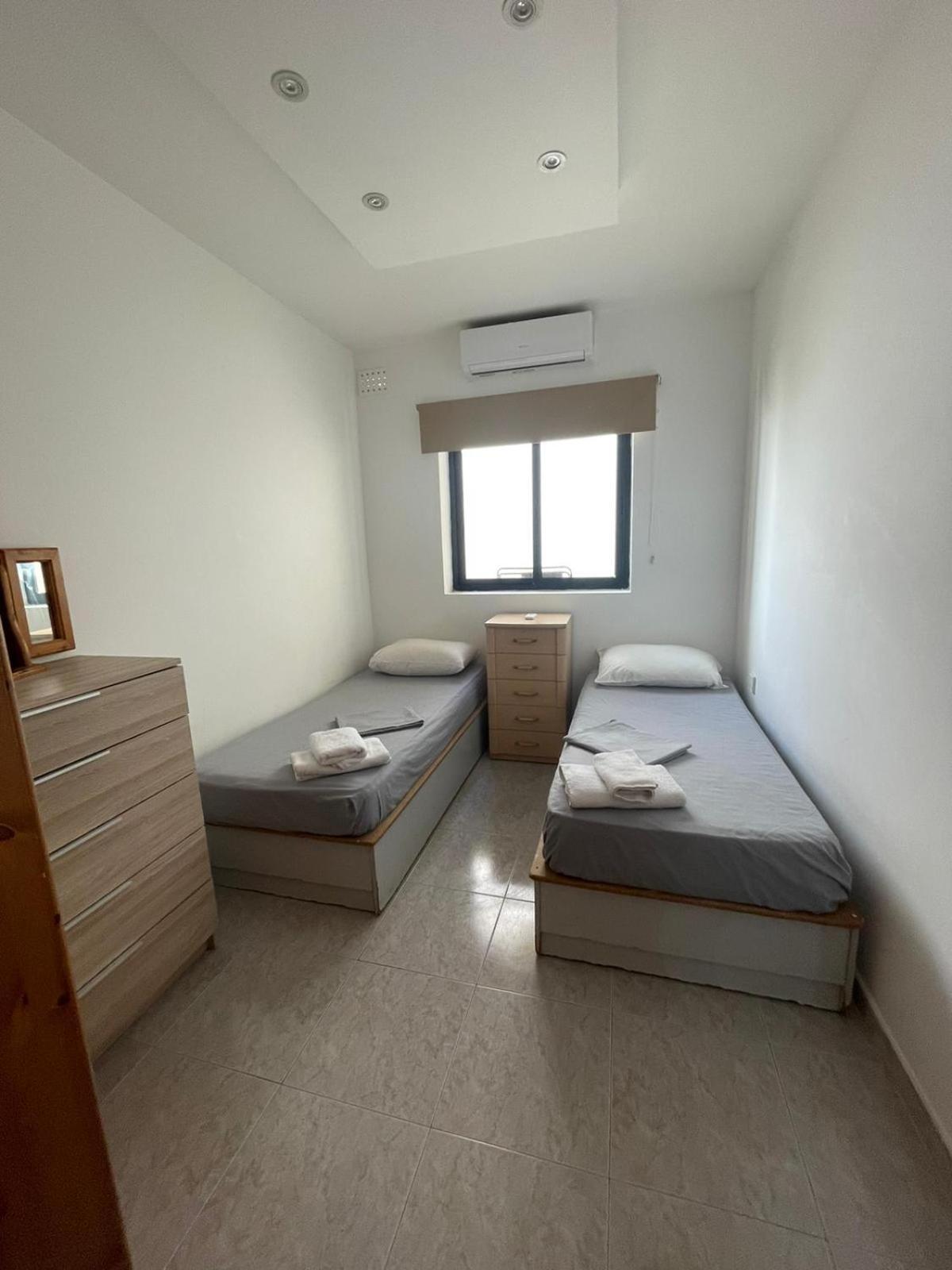 No 6 Poseidon Apartment San Ġiljan Extérieur photo