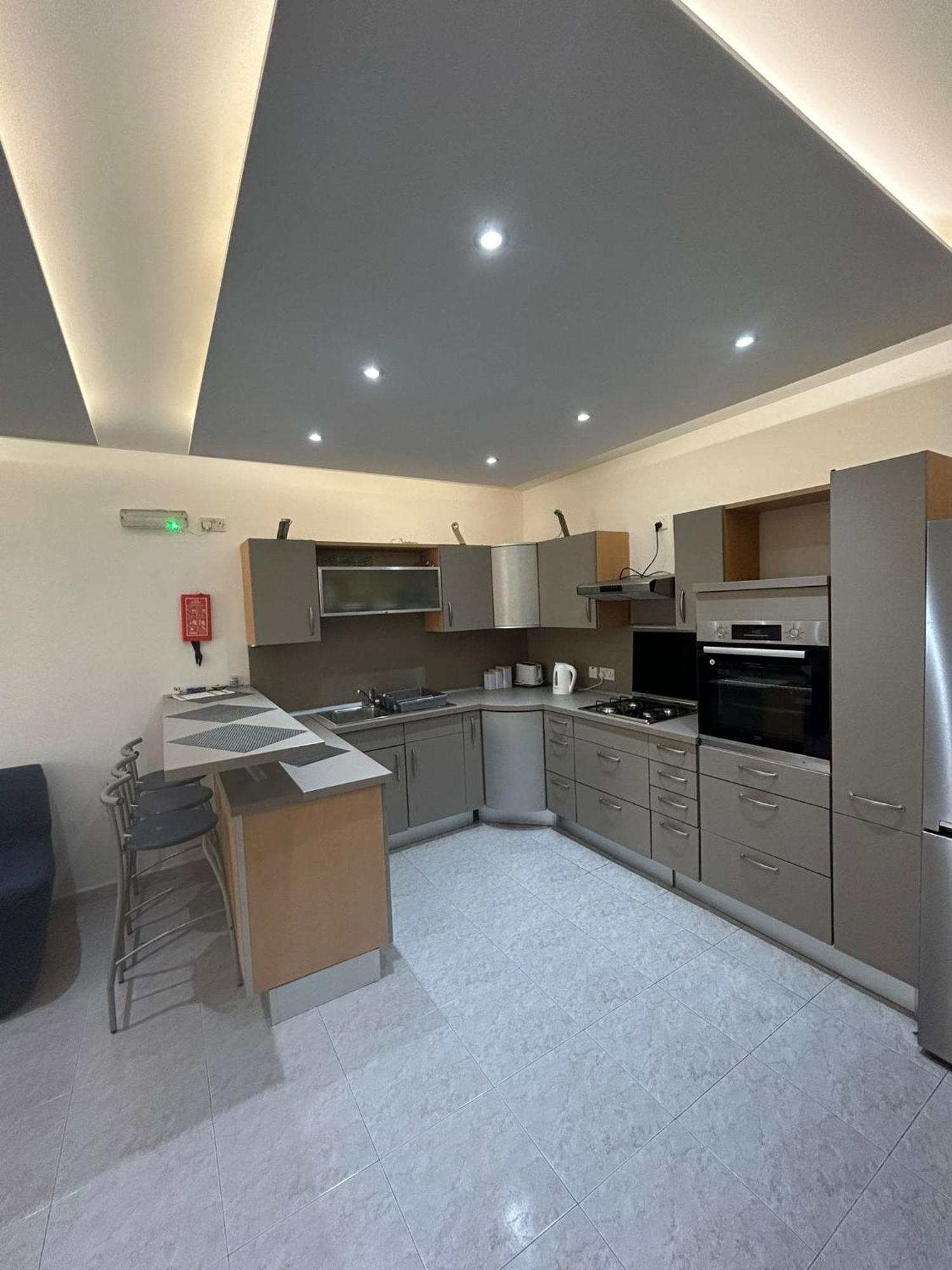 No 6 Poseidon Apartment San Ġiljan Extérieur photo